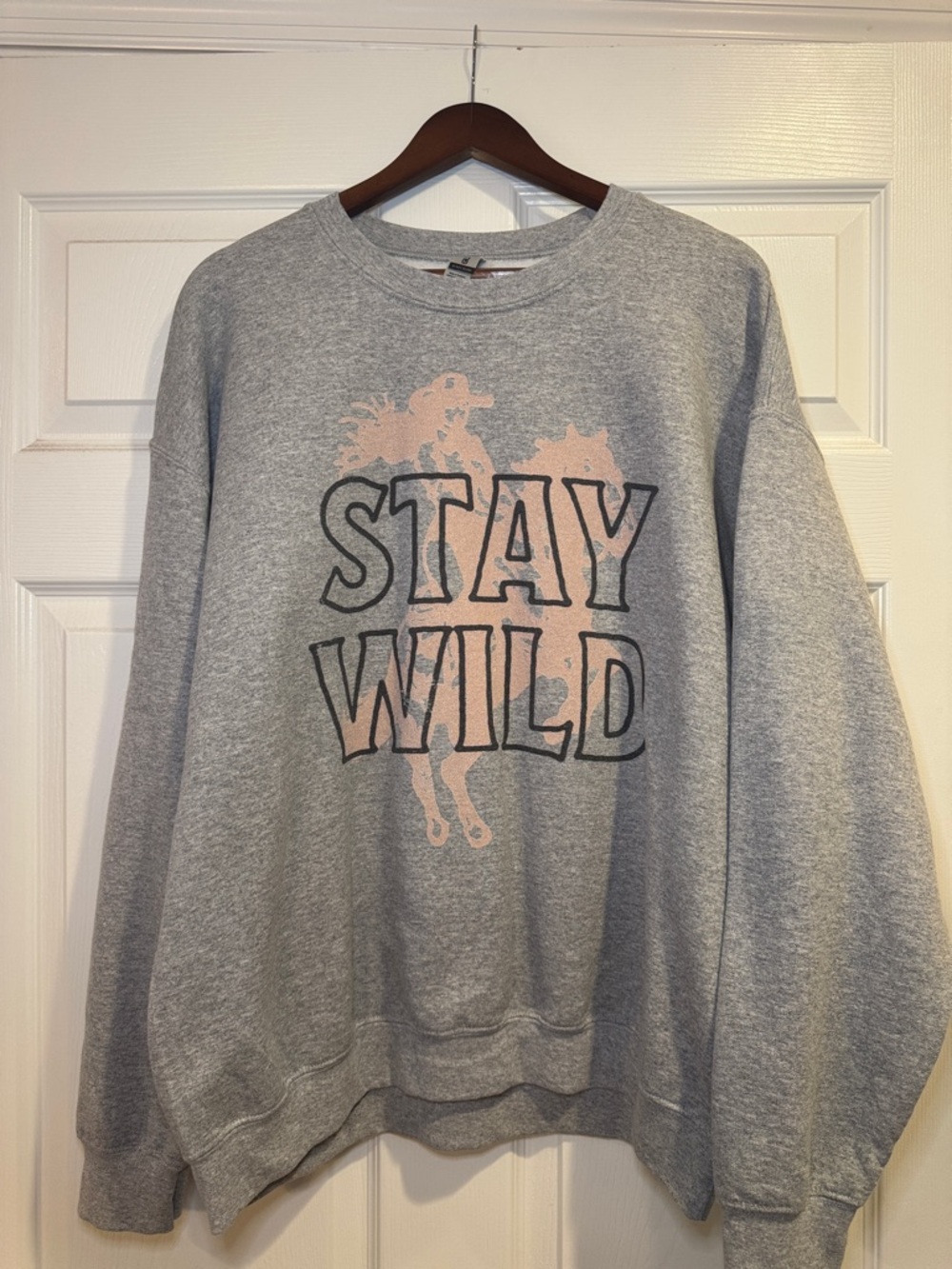 Gray Trendy Western Crewneck Sweatshirt - "STAY WILD"